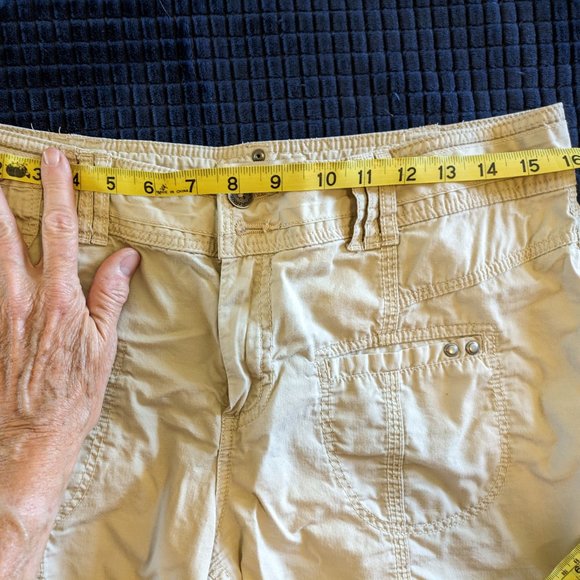 Natural Reflections - women’s beige khaki cargo cotton shorts Sz 10 - Picture 8 of 12
